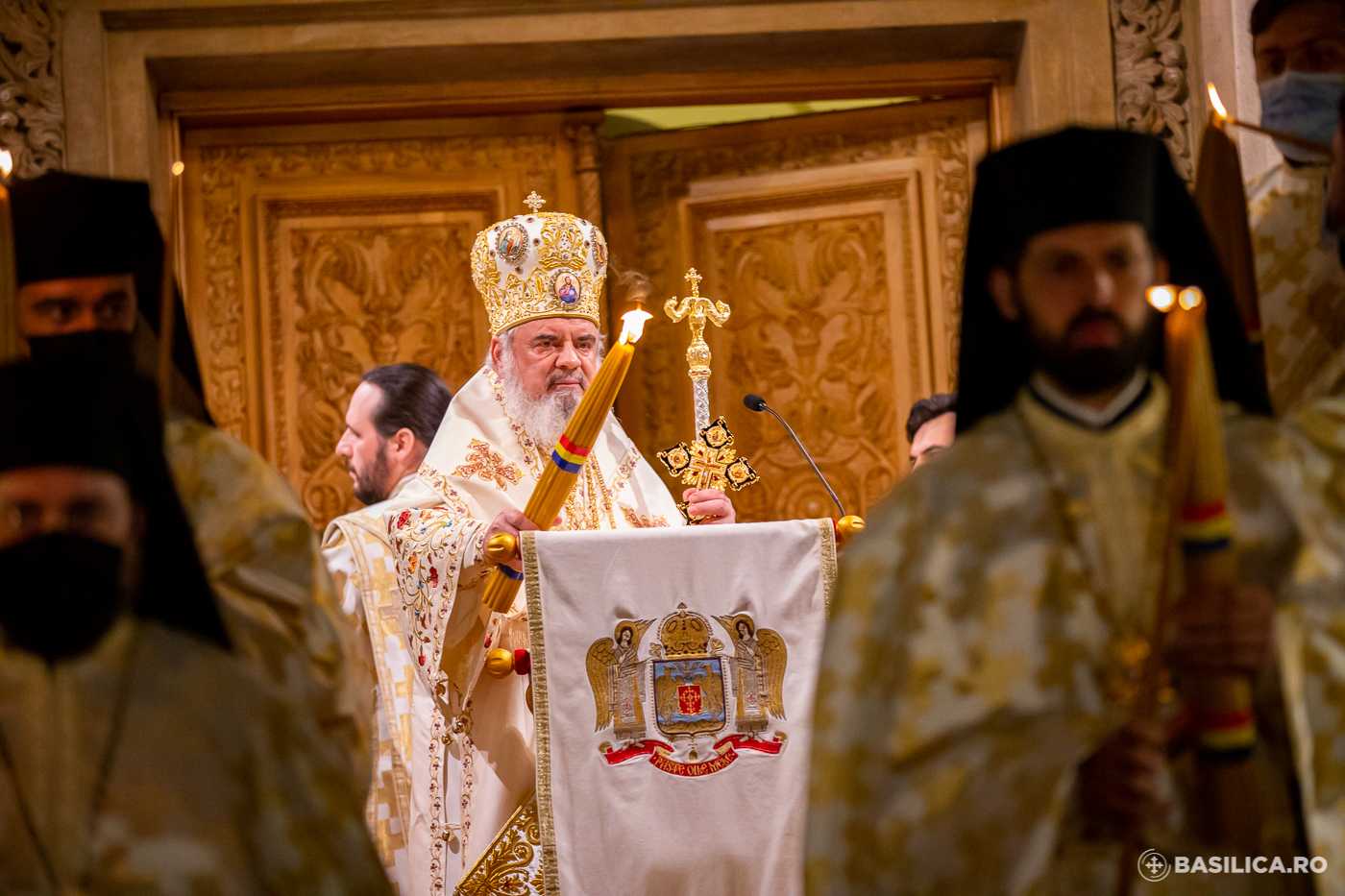 LIVE | ZIUA.md transmite, în direct, Slujba Învierii de la Catedrala Patriarhală din București. Hristos a Înviat!