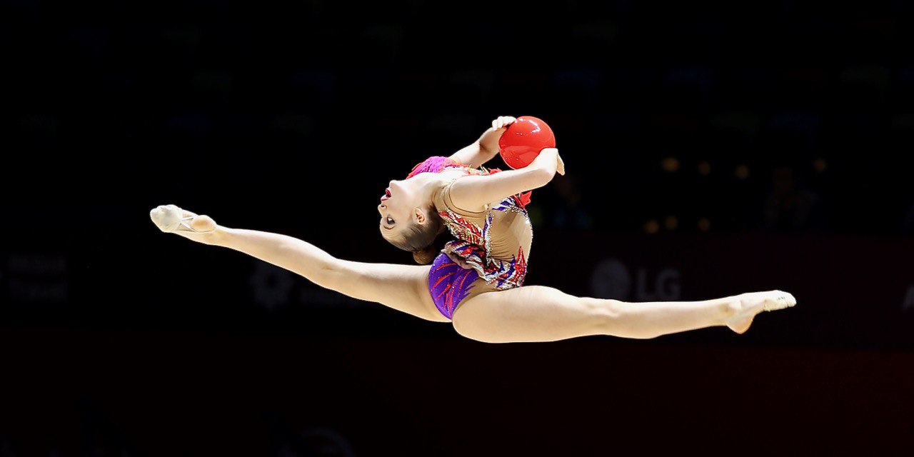 VIDEO/FOTO |  O gimnastă din Moldova, considerată „surpriza” Campionatului European și „o gură de aer proaspăt” pentru gimnastica mondială
