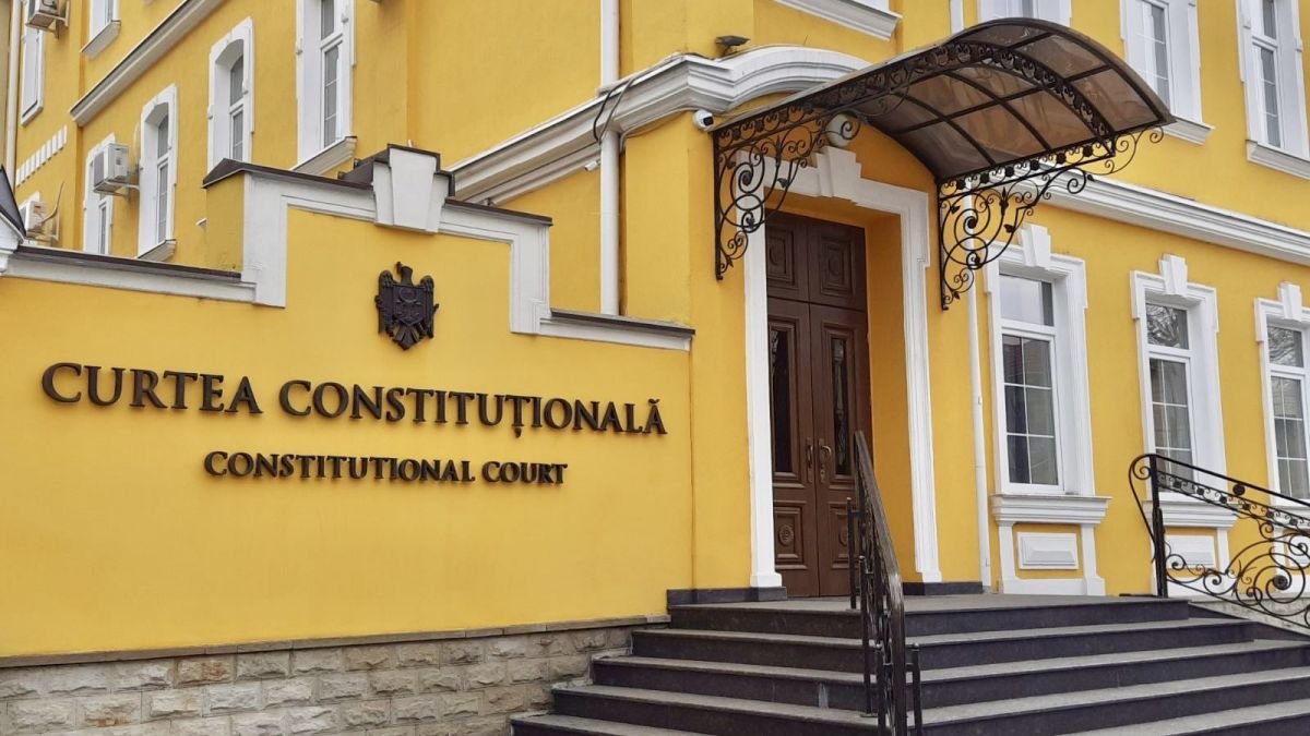 Punct și de la capăt. Ședința Curții Constituționale, la care ar urma să se decidă soarta Partidului „ȘOR”, a fost amânată din nou