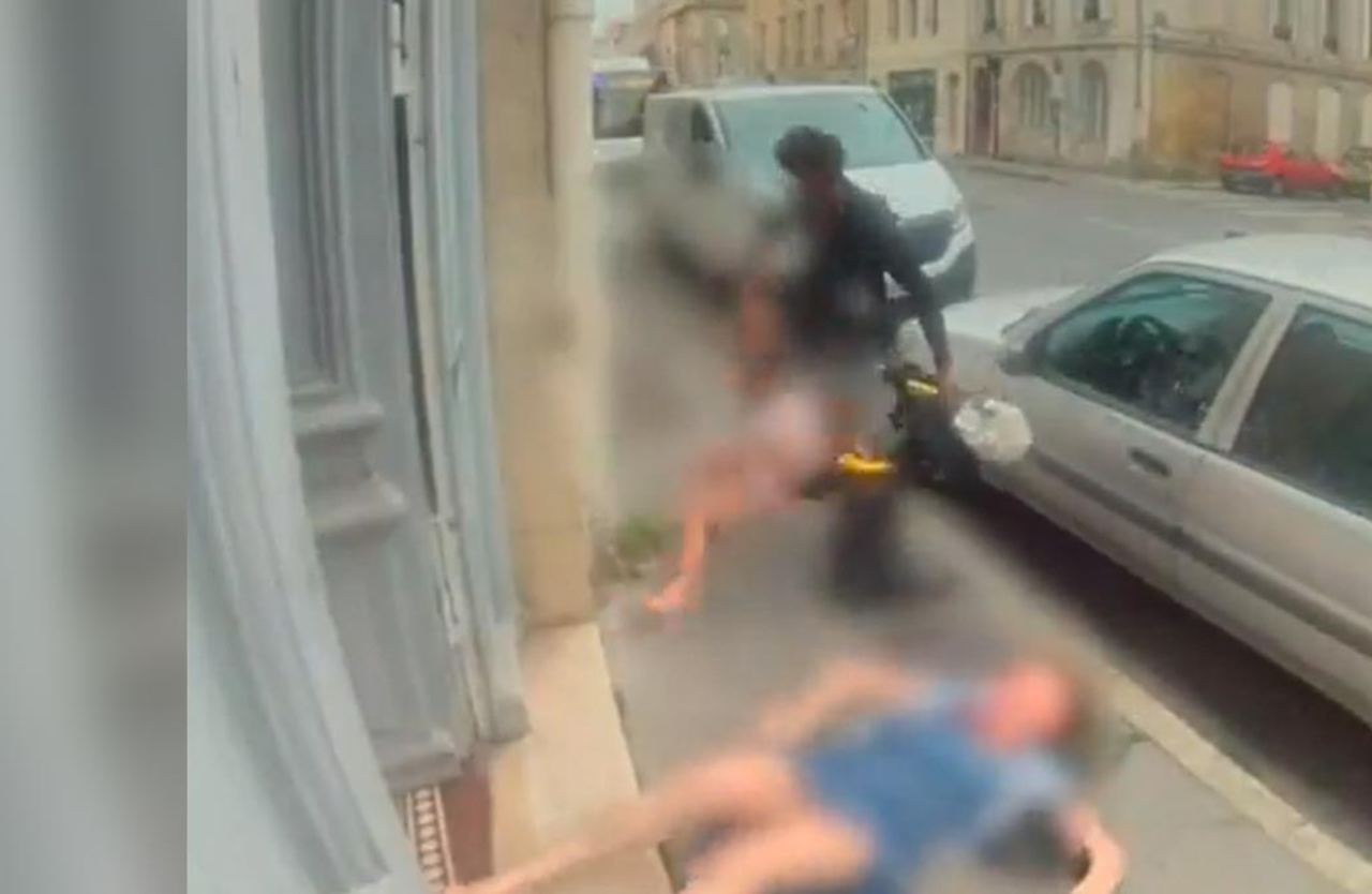 VIDEO | Scene terifiante în Franța! Un bărbat a agresat o bătrână și pe nepoțica ei în pline stradă. Bărbatul a încercat să o răpească pe fata de 7 ani