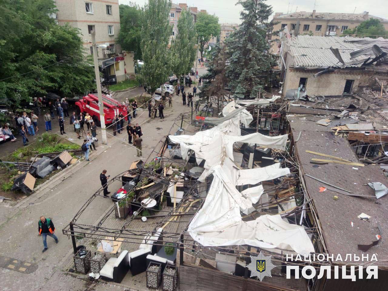 Bilanțul deceselor după atacul din Kramatorsk crește la 12! Operațiunea de căutare și salvare la fața locului a fost încheiată
