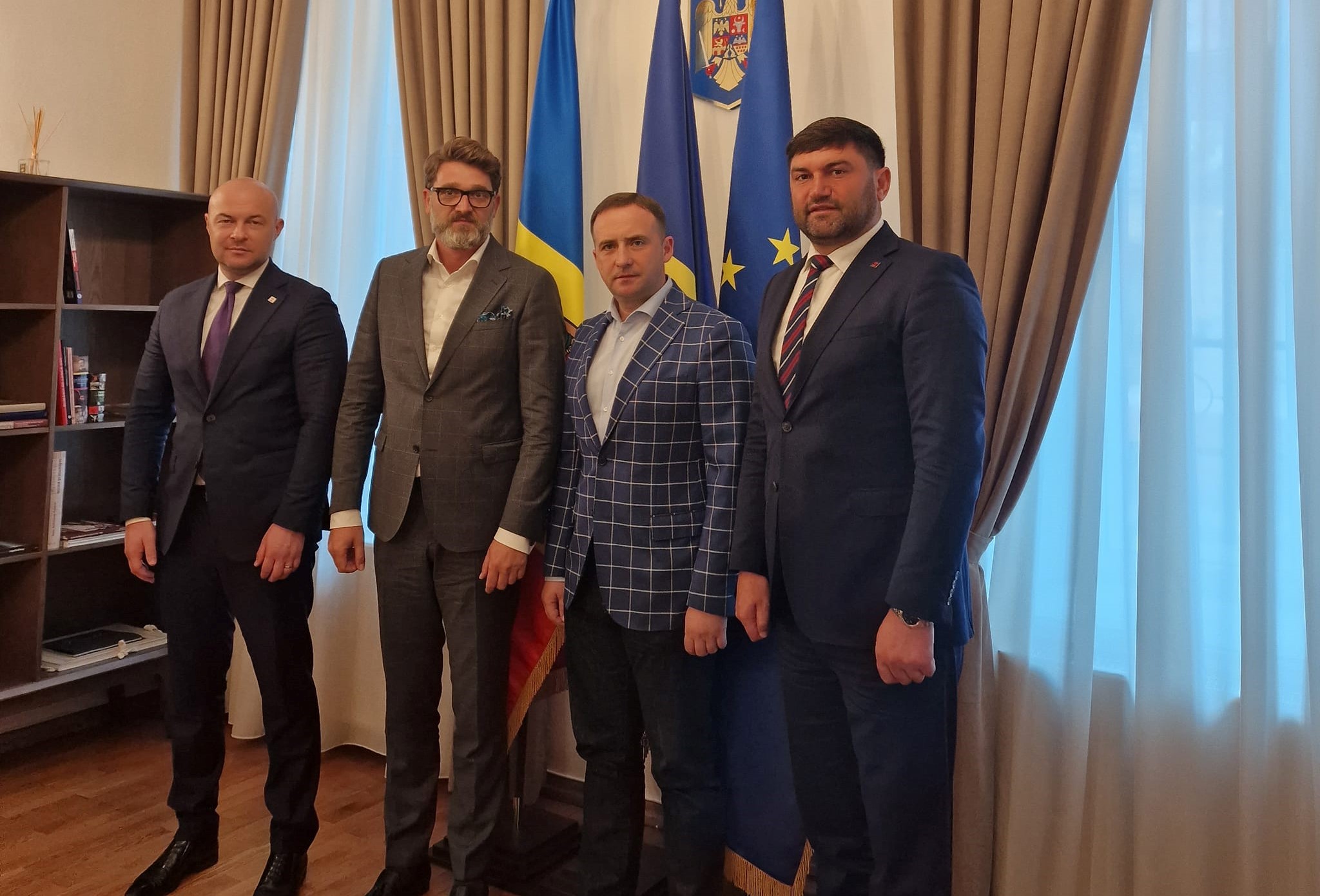 Ambasadorul României s-a întâlnit cu liderii PSDE. Au discutat despre alegerile locale și necesitatea menținerii cursului european