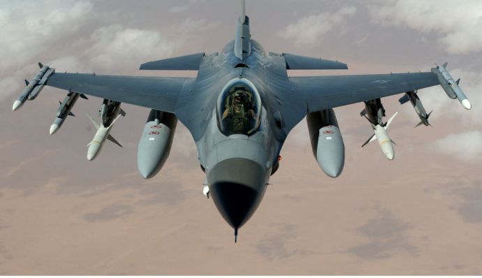 Ajutor militar cu încetinitorul. Procesul de furnizare a avioanelor F-16 către Ucraina se prelungește