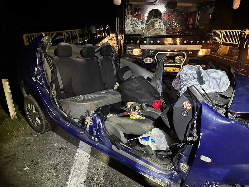 VIDEO | Accident grav în România, cu implicarea unui autocar din Republica Moldova. Doi oameni au murit și patru sunt răniți