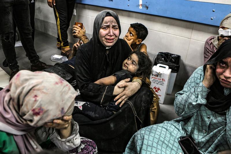 Cel puțin 500 de oameni, uciși în urma unui atac aerian asupra unui spital din Gaza