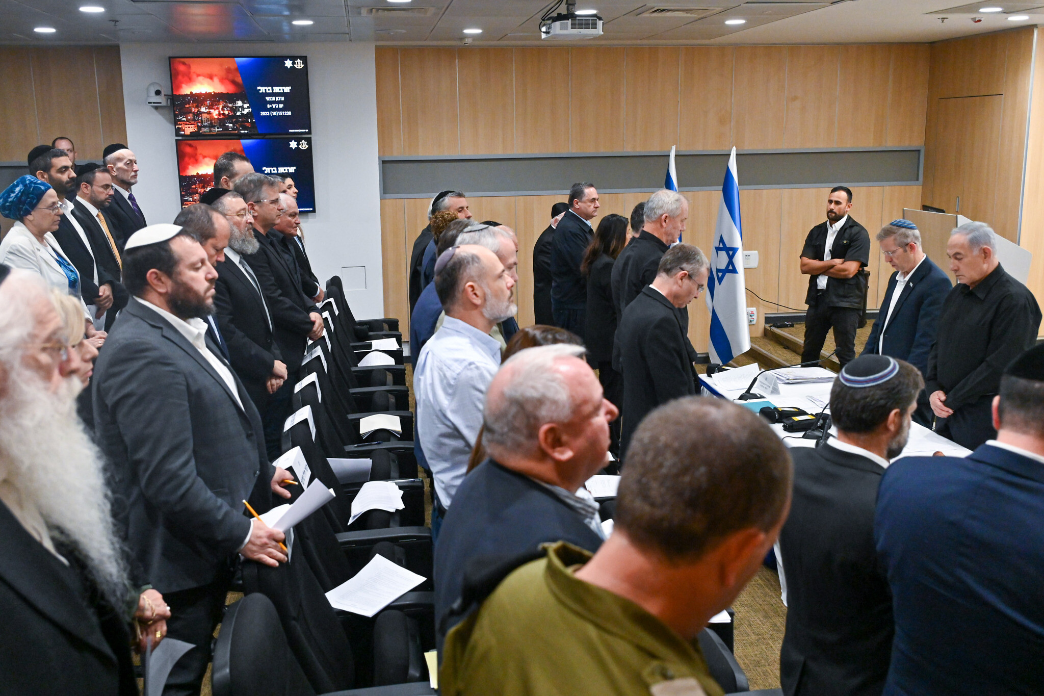 Benjamin Netanyahu a convocat pentru prima dată cabinetul de urgență: Noi suntem cei care vom demola Hamas