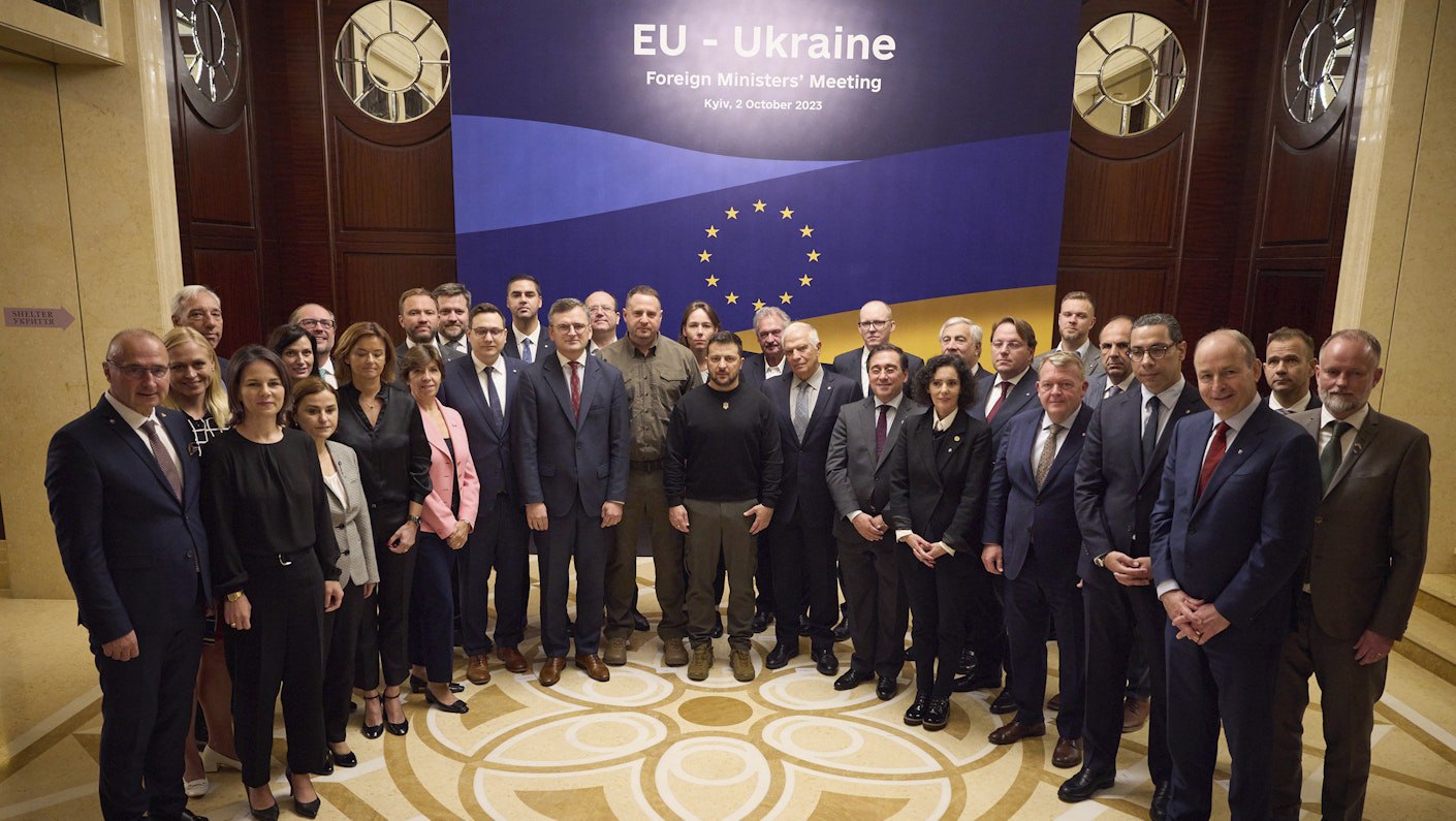 UE, pregătită să deschidă negocierile cu Ucraina. În decembrie urmează anunțul oficial