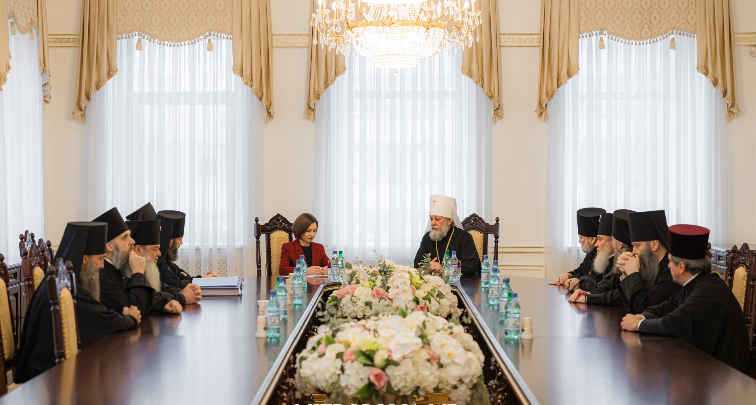 Maia Sandu, în vizită la Mitropolia Moldovei, subordată Moscovei. Le-a mulțumit ierarhilor pentru „menținerea echilibrului spiritual”
